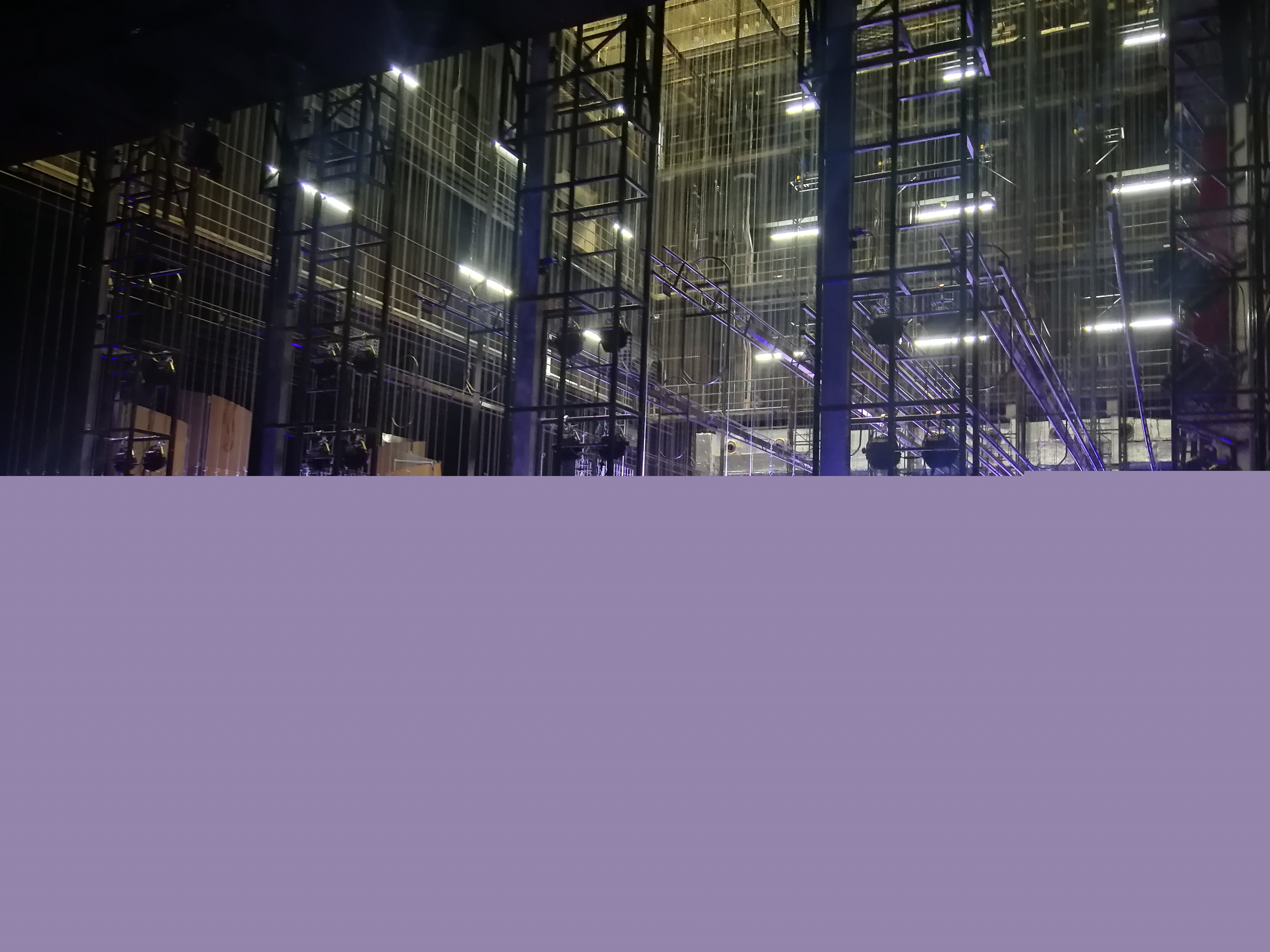 臺(tái)上機(jī)械設(shè)備